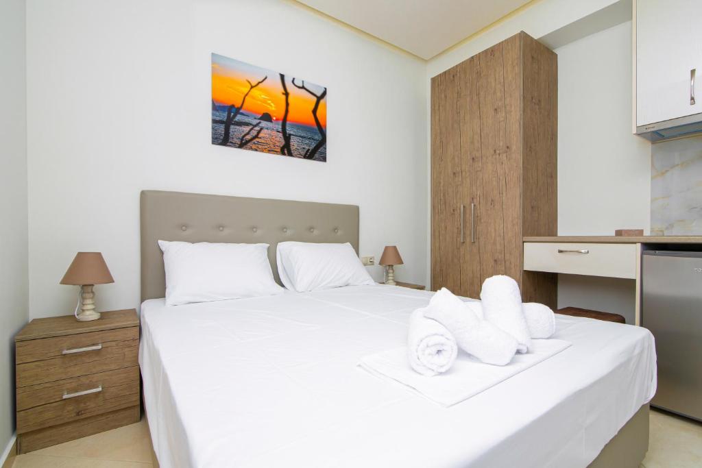 Amara Suites and Studios room 5